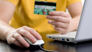 Αυξήθηκαν οι online αγορές το 2025 – Τα δημοφιλέστερα προϊόντα
