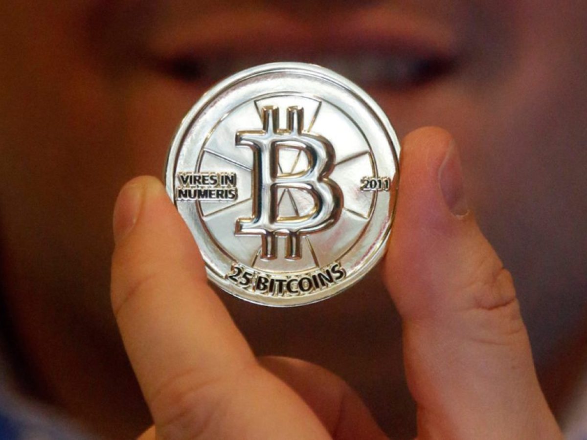 Σαν σήμερα 3 Ιανουαρίου: Η γέννηση του Bitcoin – Όταν το χρήμα έγινε κώδικας