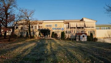 ΘΕΟΝΗ: Επένδυση στην πρόληψη με αντιμικροβιακή επιχάλκωση επιφανειών αφής