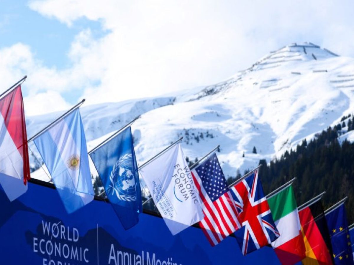 Προτεραιότητα ο διάλογος μεταξύ ΗΠΑ – ΕΕ για την αποφυγή των δασμών Τραμπ