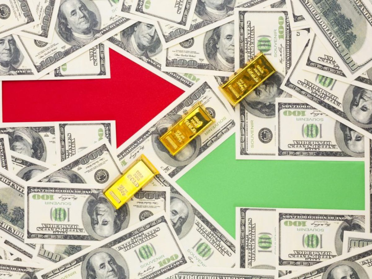 Ο χρυσός έσπασε το φράγμα των 5.000 δολαρίων, εν μέσω περιδίνησης του δολαρίου