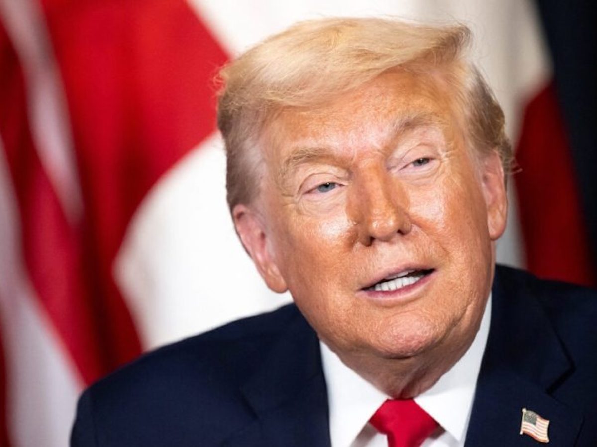 Απειλή Τραμπ για νέους δασμούς σε χώρες που πωλούν πετρέλαιο στην Κούβα