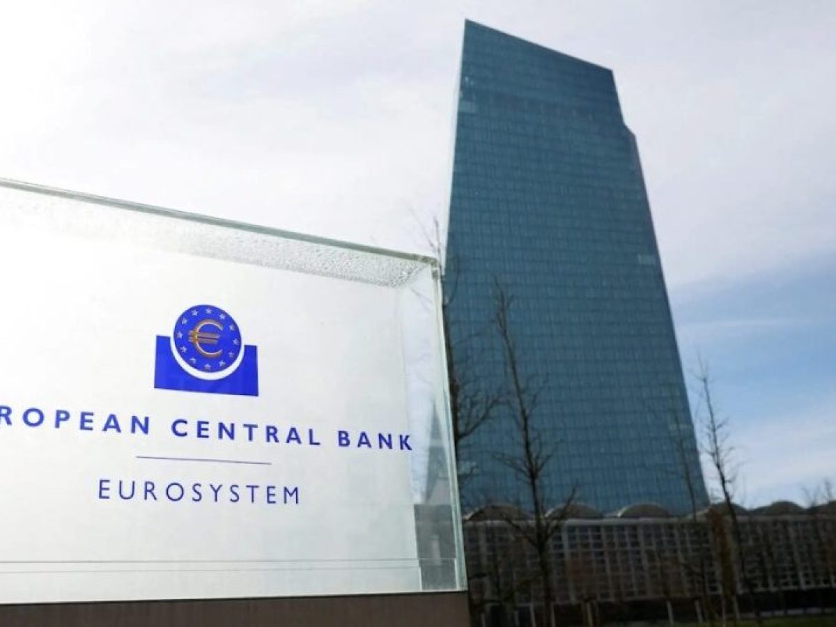 ΕΚΤ: Το σοκ από τις γεωπολιτικές εξελίξεις ψαλιδίζει την ανάπτυξη