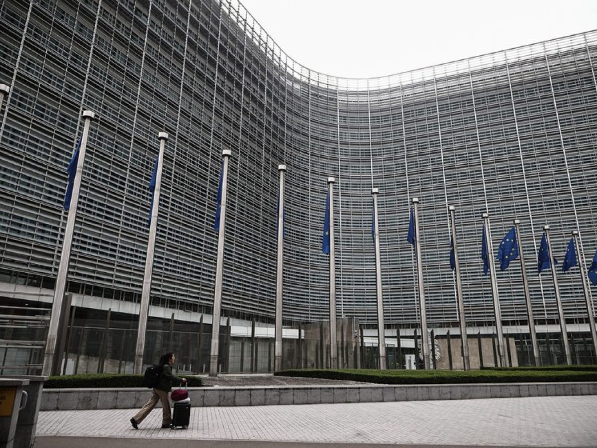 Κομισιόν σε Τσιόδρα: Θα υπερπενταπλασιάσουμε τους πόρους για τις ενεργειακές διασυνδέσεις, ώστε να μειωθούν οι τιμές ενέργειας