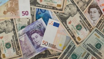 Συνάλλαγμα: Πτώση 0,2% για το ευρώ στο 1,1724 δολάριο