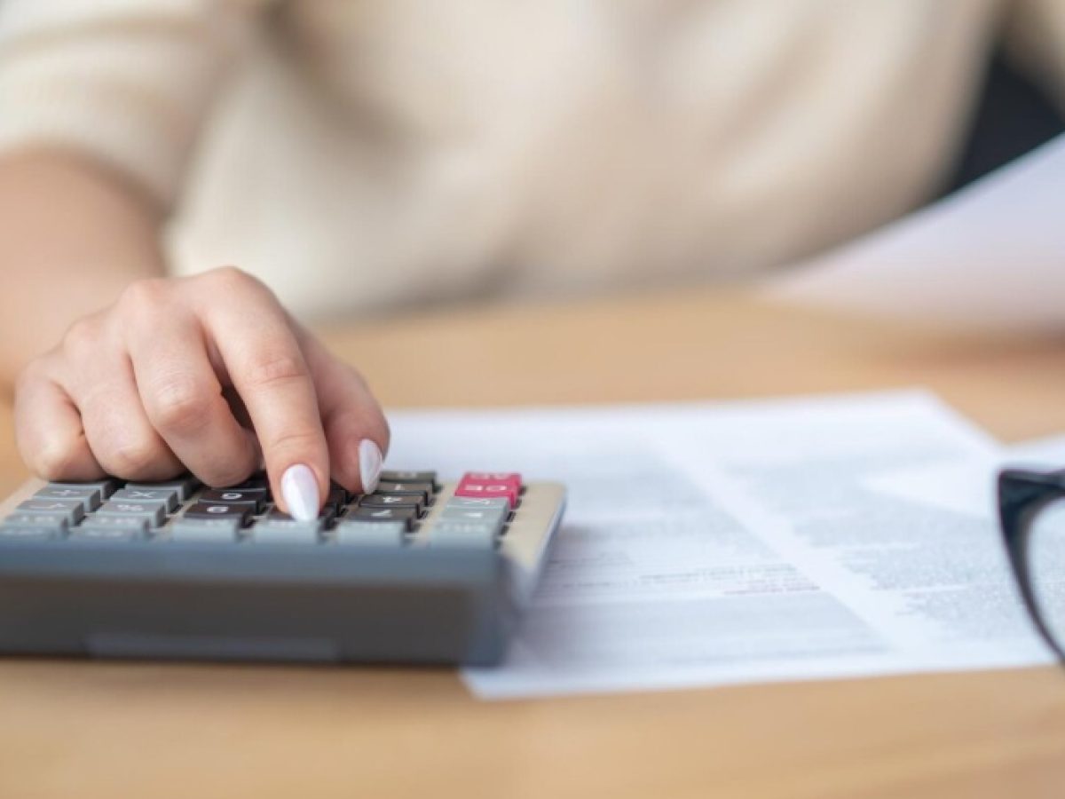 Οι νέες ελαφρύνσεις που σχεδιάζονται για επιχειρήσεις και νοικοκυριά, στοπ σε κόφτη ενοικίων