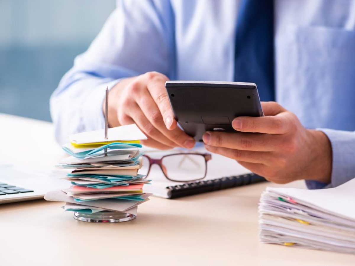 Νέοι επαγγελματίες: Μισός φόρος, χαμηλός συντελεστής και απαλλαγή από τα τεκμήρια