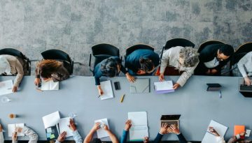 Ο ΟΟΣΑ «κλειδώνει» τον παγκόσμιο φόρο 15% – Οι αμερικανικές πολυεθνικές εξαιρούνται