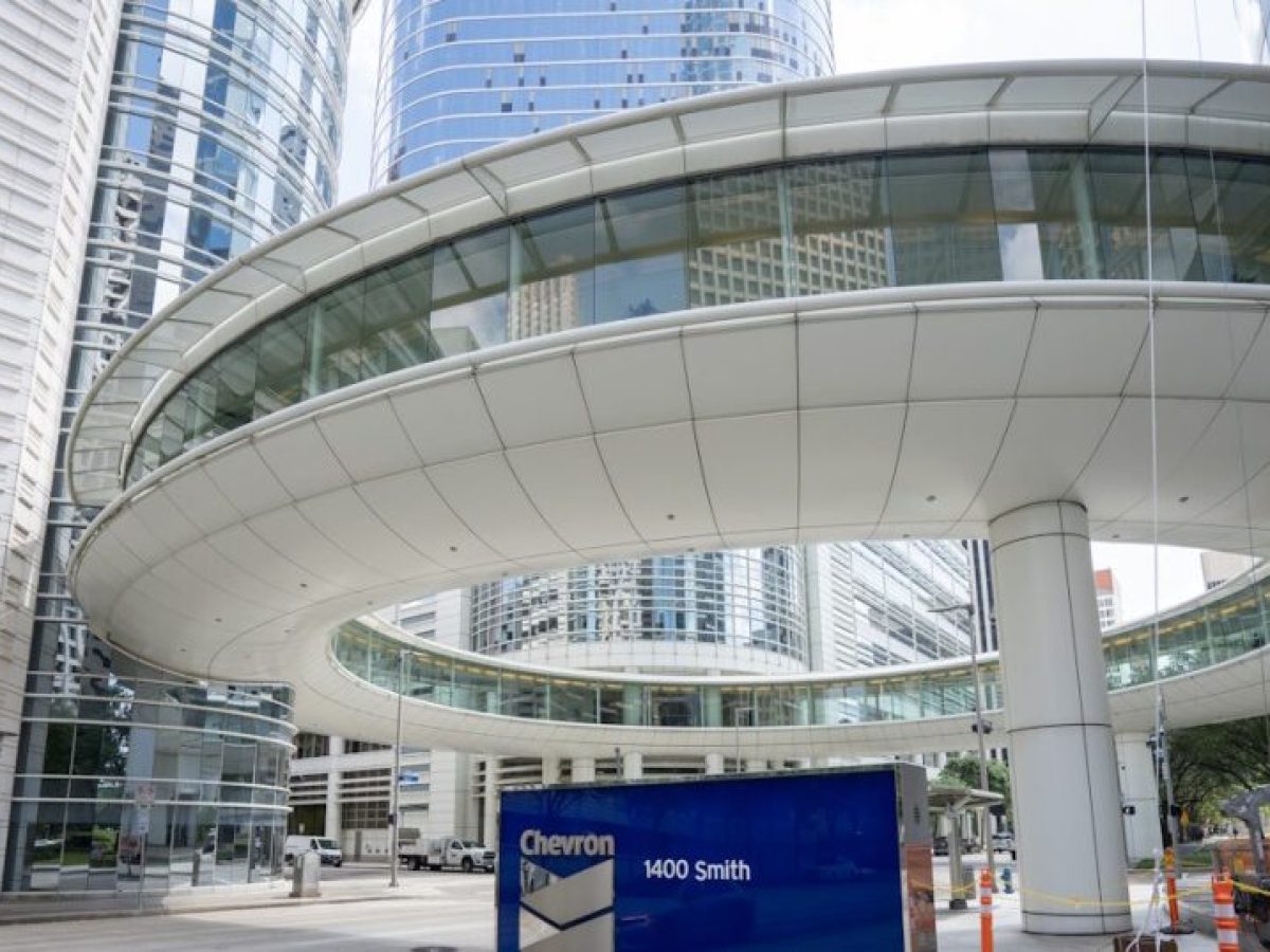 ΗΠΑ – Chevron: Στο τραπέζι η επέκταση της άδειας για το πετρέλαιο της Βενεζουέλας