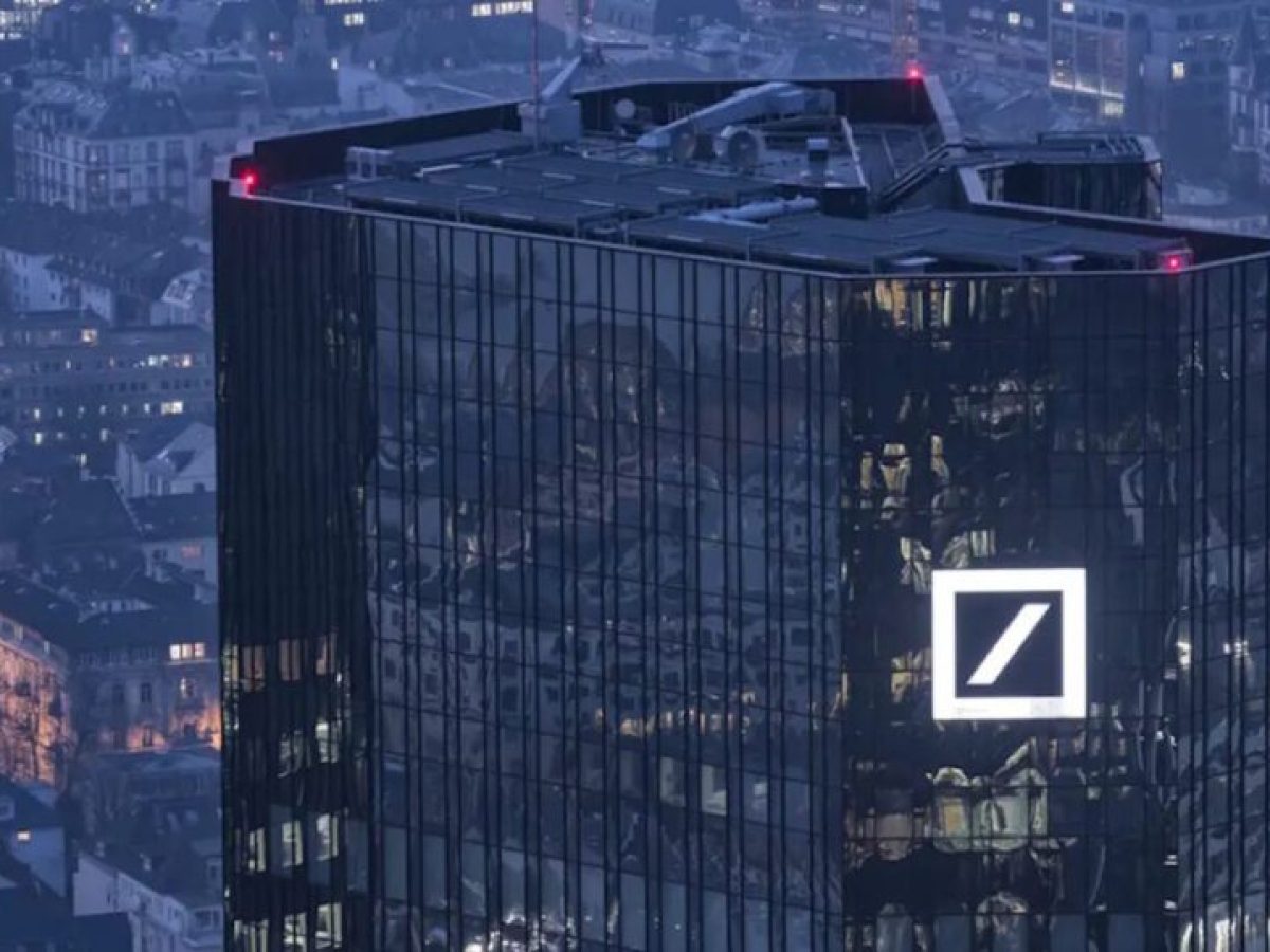 Ψήφος εμπιστοσύνης της Deutsche Bank στις ελληνικές τράπεζες