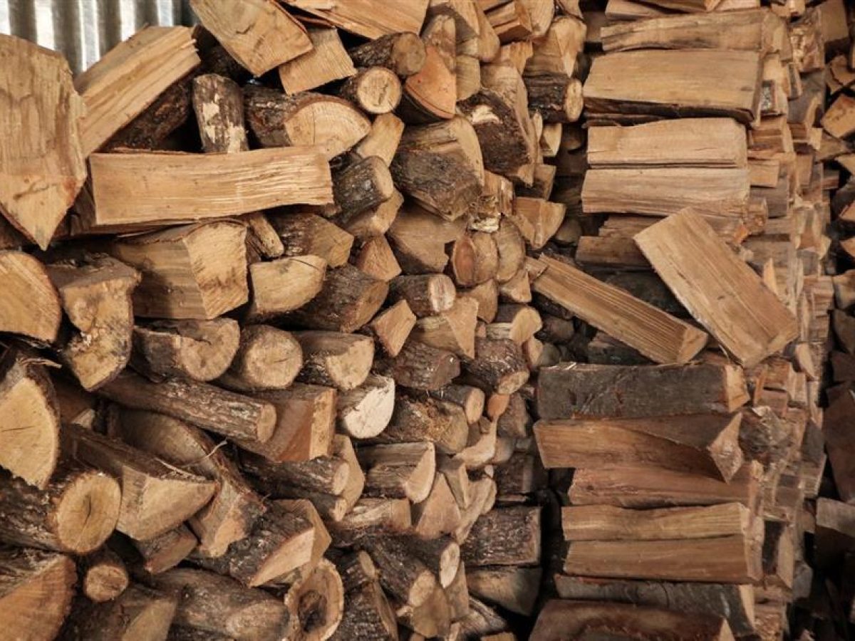 Οι χαμηλές θερμοκρασίες ανεβάζουν  τις τιμές σε πετρέλαιο και καυσόξυλα