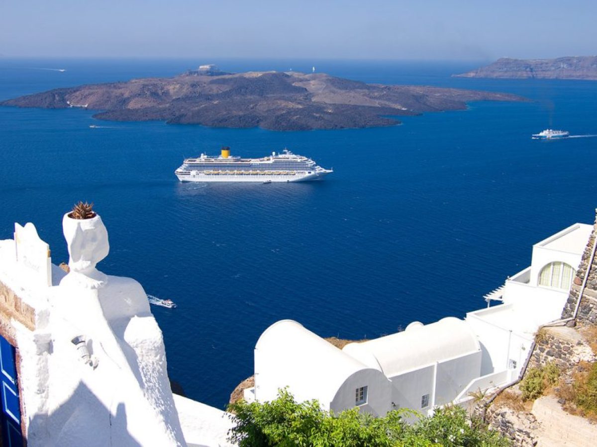 Ελληνική κρουαζιέρα: Ρεκόρ αφίξεων αλλά και προειδοποιήσεις για στρεβλώσεις – Η ανάγκη εθνικού σχεδιασμού και οι προκλήσεις του 2026