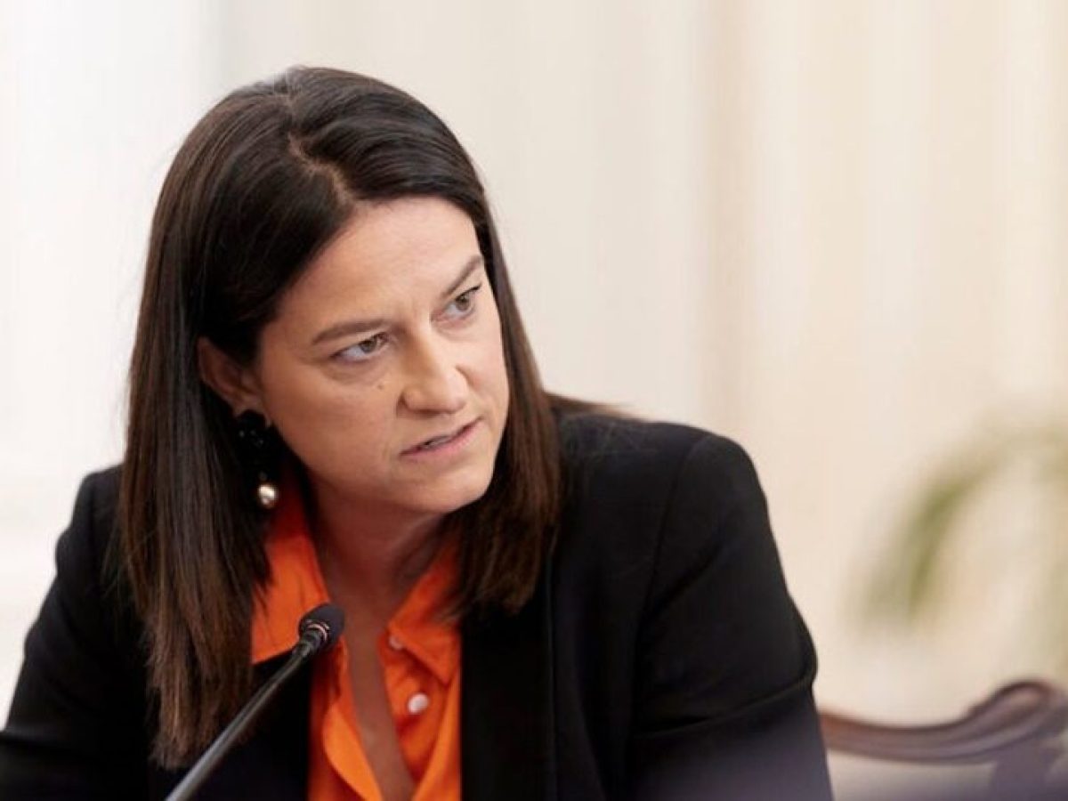 Κεραμέως: Η Ελλάδα πρωτοπόρος στην αύξηση της απασχόλησης στον ΟΟΣΑ – Νέα μέτρα για μισθούς και γυναίκες