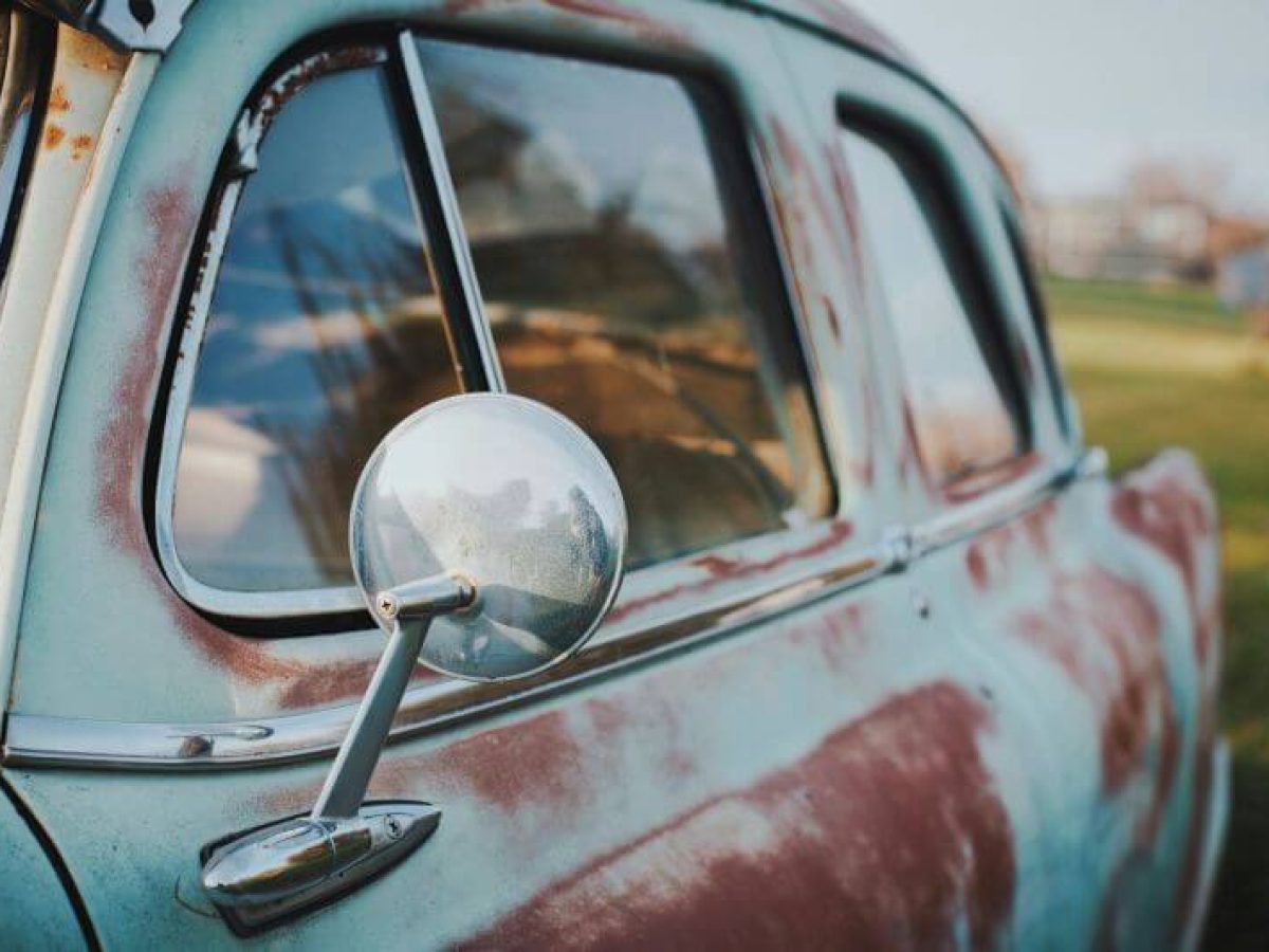 Παλιά αυτοκίνητα: Πότε ξεκινά η σταδιακή απόσυρση και ποια οχήματα αφορά