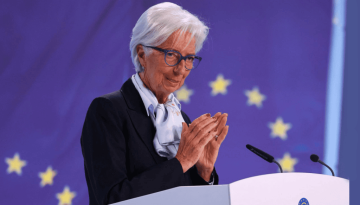 Μισθός Λαγκάρντ: Άλλα γράφει η ΕΚΤ και άλλα παίρνει η επικεφαλής της