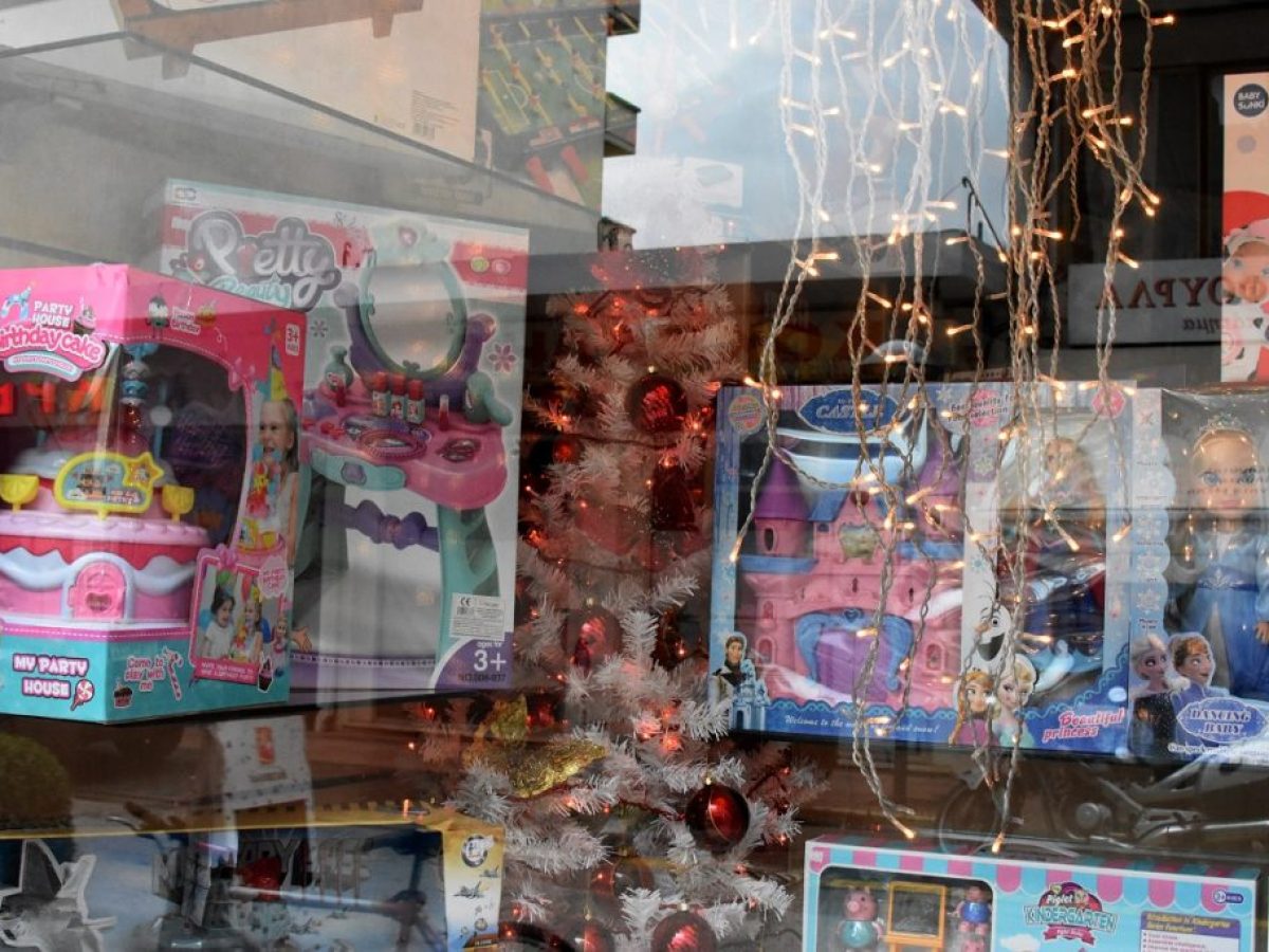 ΕΣΕΕ: Το 52% των επιχειρήσεων σημείωσε πτώση πωλήσεων φέτος τις γιορτές