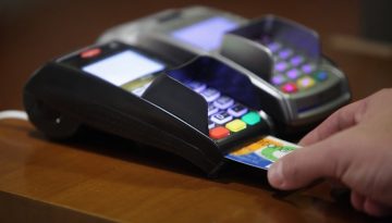 Σαφάρι ελέγχων σε επιχειρήσεις που δεν έχουν διασυνδεθεί με IRIS – Τα πρόστιμα