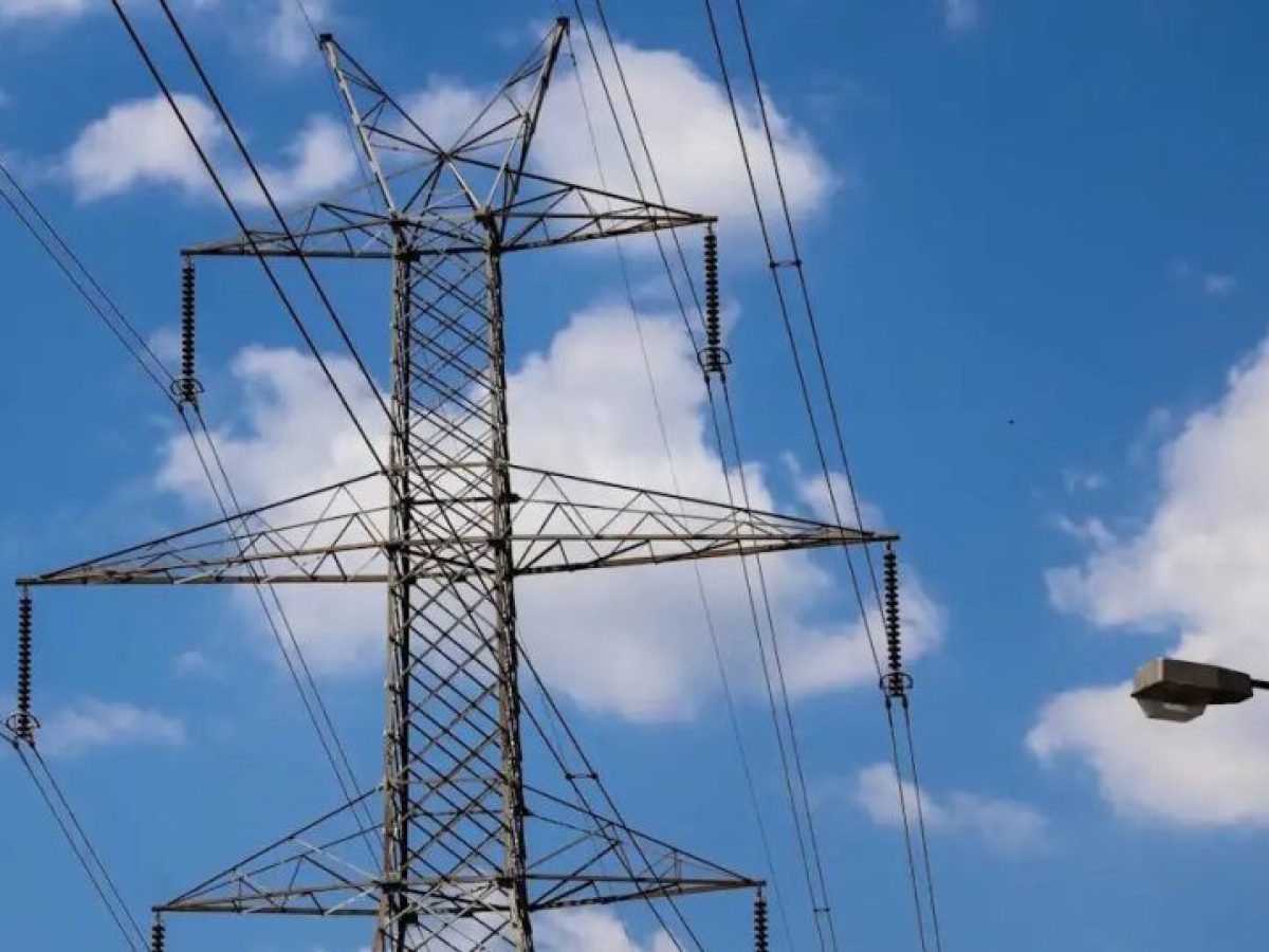 Καθορίστηκαν οι όροι για τη δημοπρασία 600 MW ΑΠΕ, ώστε να μειωθεί το ενεργειακό κόστος των ευάλωτων νοικοκυριών