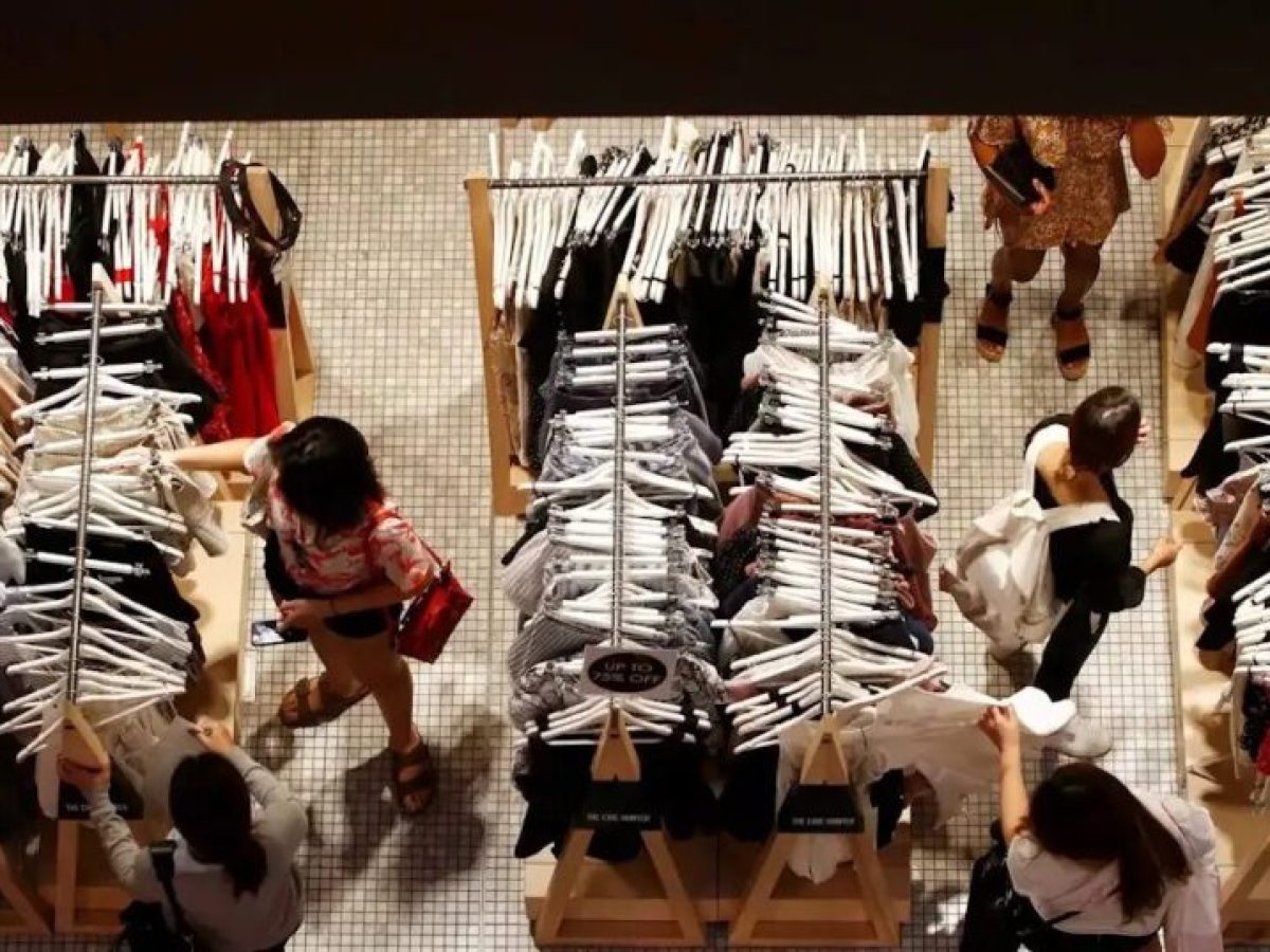 Οριακή άνοδος 0,3% στις πωλήσεις λιανεμπορίου τον Νοέμβριο