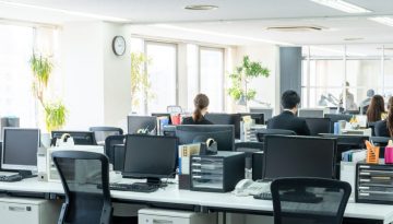 Εργαζόμενοι: Ποιοι θα δουν μπόνους σχεδόν έναν μισθό;