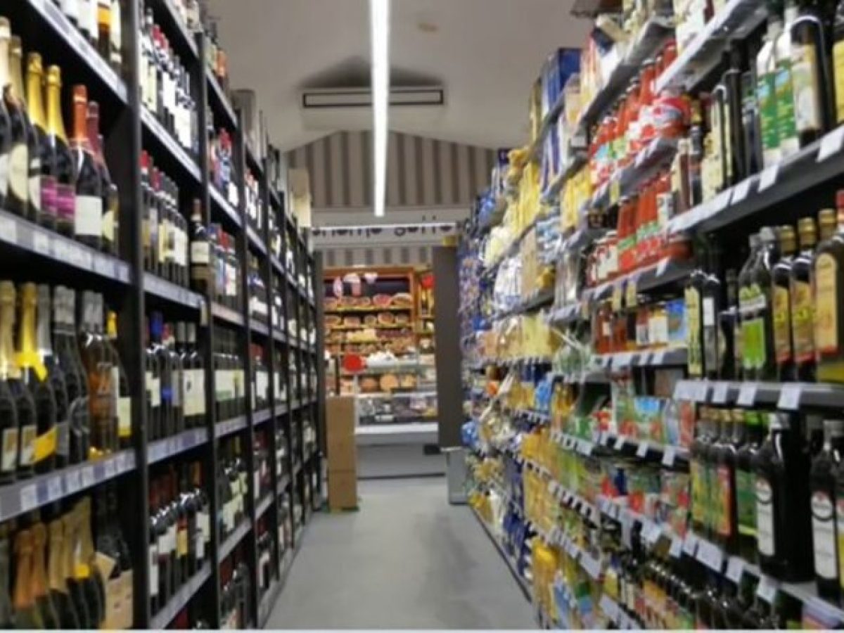 Ωράριο καταστημάτων και σούπερ μάρκετ σε σταδιακή επαναφορά – Ανοιχτές οι τράπεζες