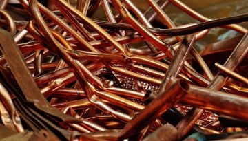 Προς νέο υψηλό ρεκόρ σκαρφαλώνουν οι τιμές του χαλκού