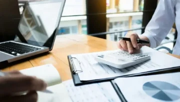 Στον εξωδικαστικό και τα χρέη προς δήμους – Ρύθμιση ακόμη και με κατασχέσεις σε εξέλιξη