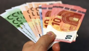 Φοροελαφρύνσεις: Τί αυξήσεις θα δουν από σήμερα οι εργαζόμενοι στον ιδιωτικό τομέα