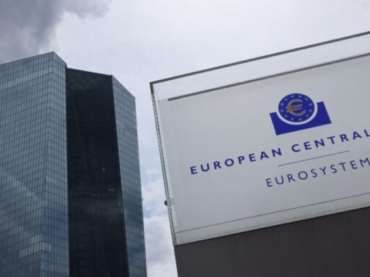 Αμετάβλητα διατήρησε τα επιτόκιά της η ΕΚΤ