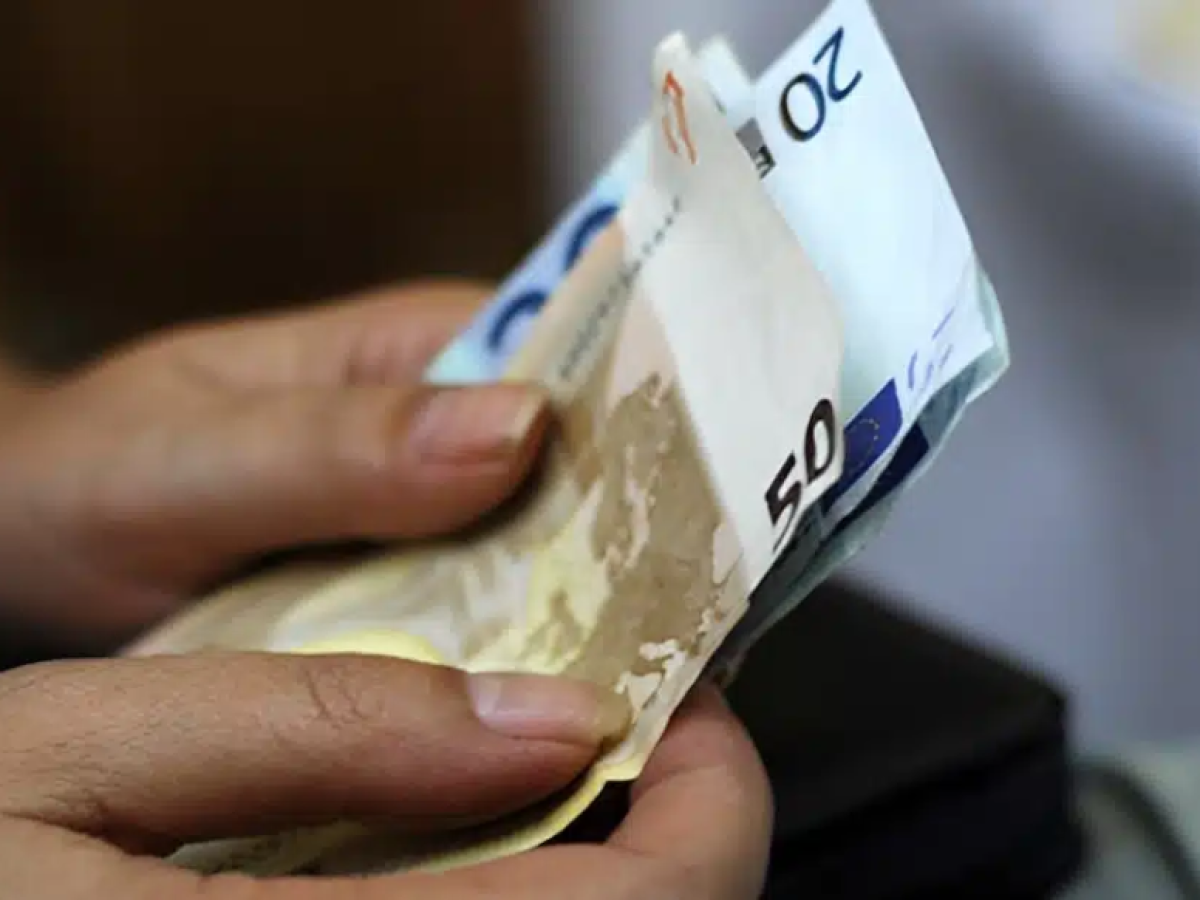 Επίδομα 200 ευρώ: Τι ισχύει για όσους έχουν παιδιά