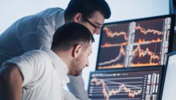 Ξένοι επενδυτές σε ιστορικό υψηλό συμμετοχής 69% στο Χρηματιστήριο Αθηνών