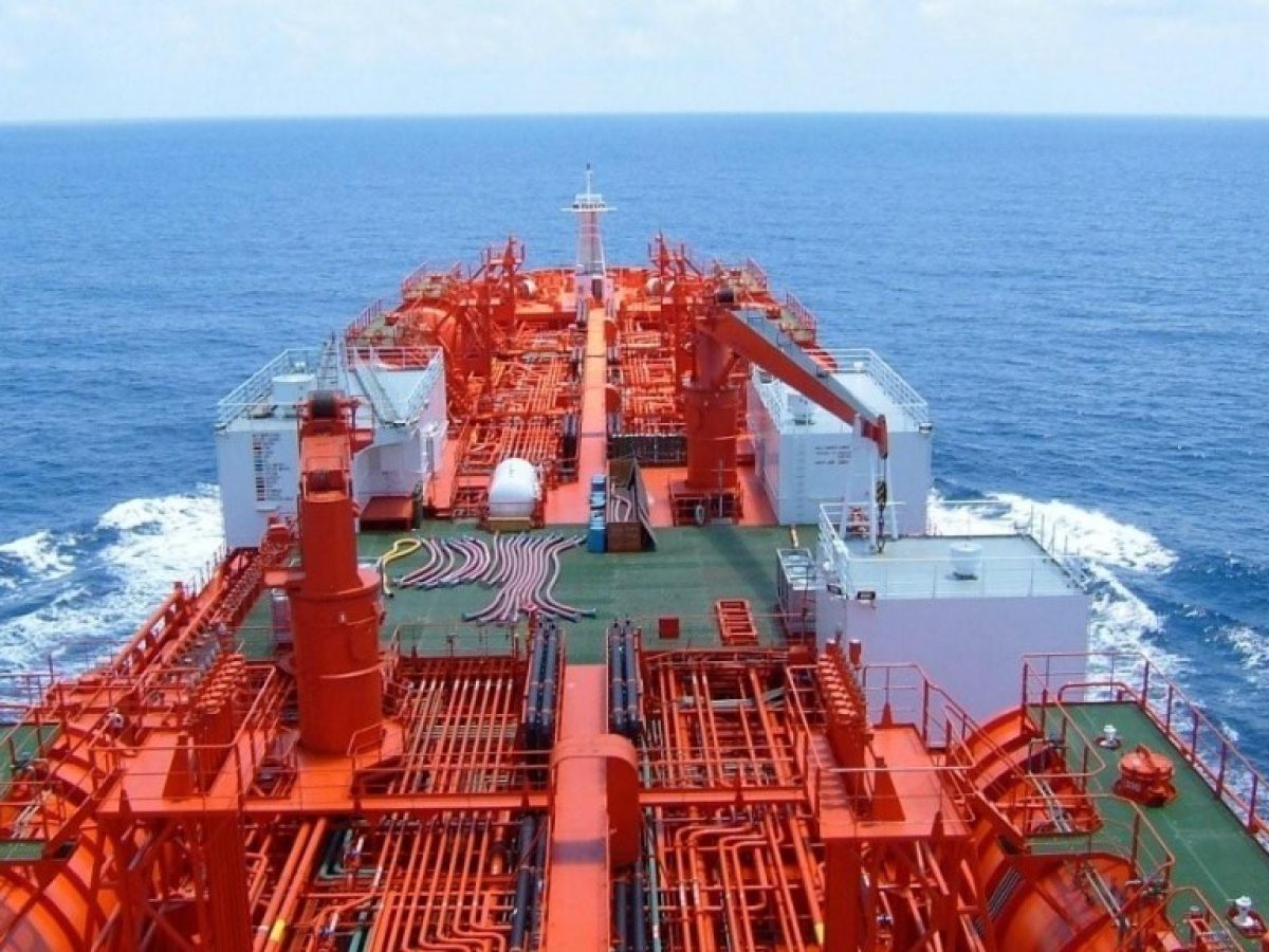 Πετρελαιοφόρα αποφεύγουν το ζωτικής σημασίας Στενό του Ορμούζ