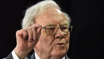 Berkshire: Μαζικές πωλήσεις σε Apple και Bank of America στο αντίο του Μπάφετ