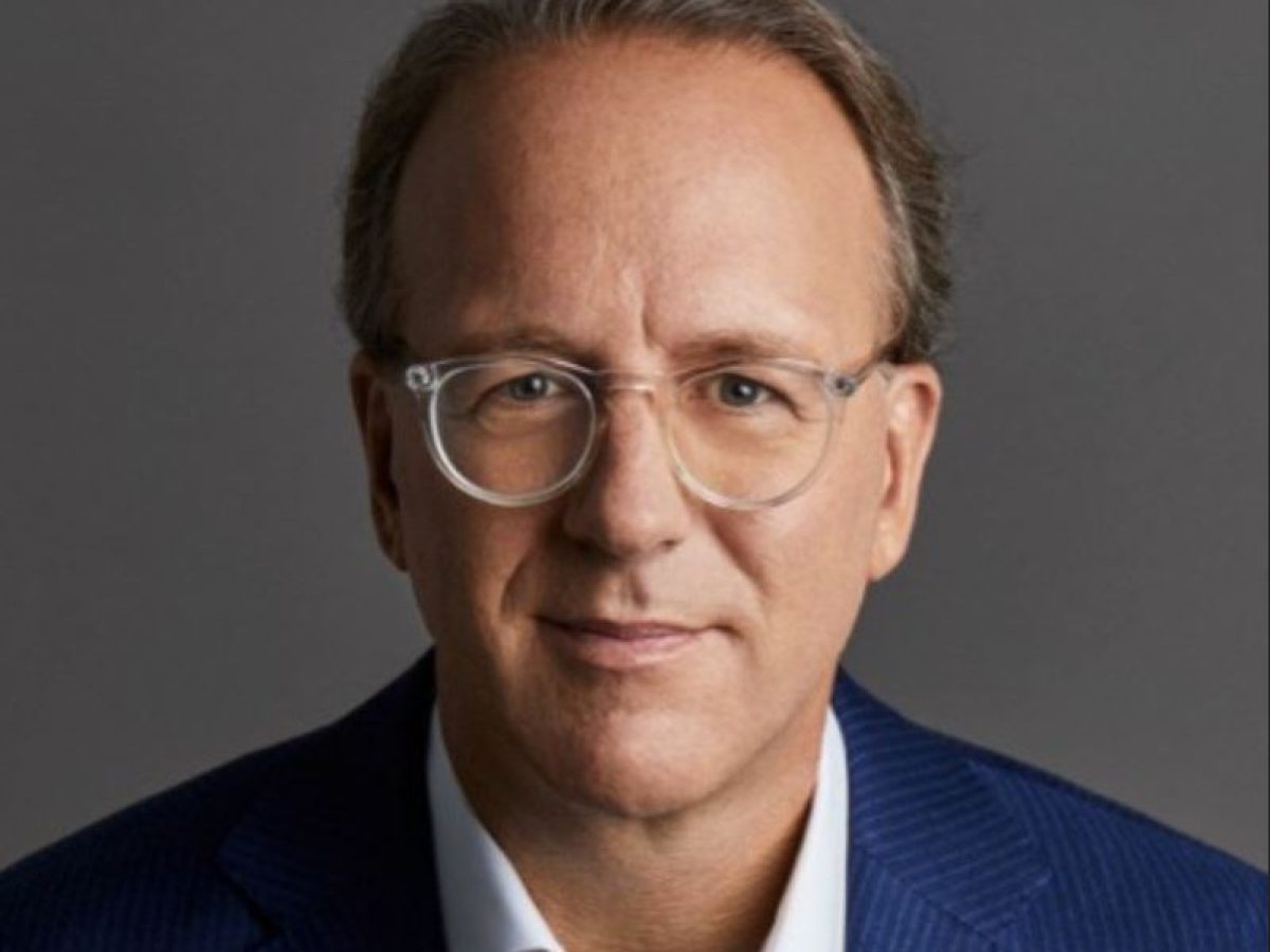 Estée Lauder: Βουτιά άνω του 20% για τη μετοχή μετά τις «χλιαρές» ετήσιες προβλέψεις