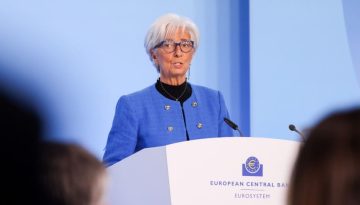 &Epsilon;&Kappa;&Tau;: &Eta; ά&nu;&omicron;&delta;&omicron;&sigmaf; 14% &tau;&omicron;&upsilon; &epsilon;&upsilon;&rho;ώ &mu;έ&sigma;&alpha; &sigma;&tau;&omicron; 2025 &kappa;&alpha;&iota; &omicron; &alpha;&nu;&tau;ί&kappa;&tau;&upsilon;&pi;&omicron;&sigmaf; &sigma;&tau;&eta;&nu; &omicron;&iota;&kappa;&omicron;&nu;&omicron;&mu;ί&alpha;