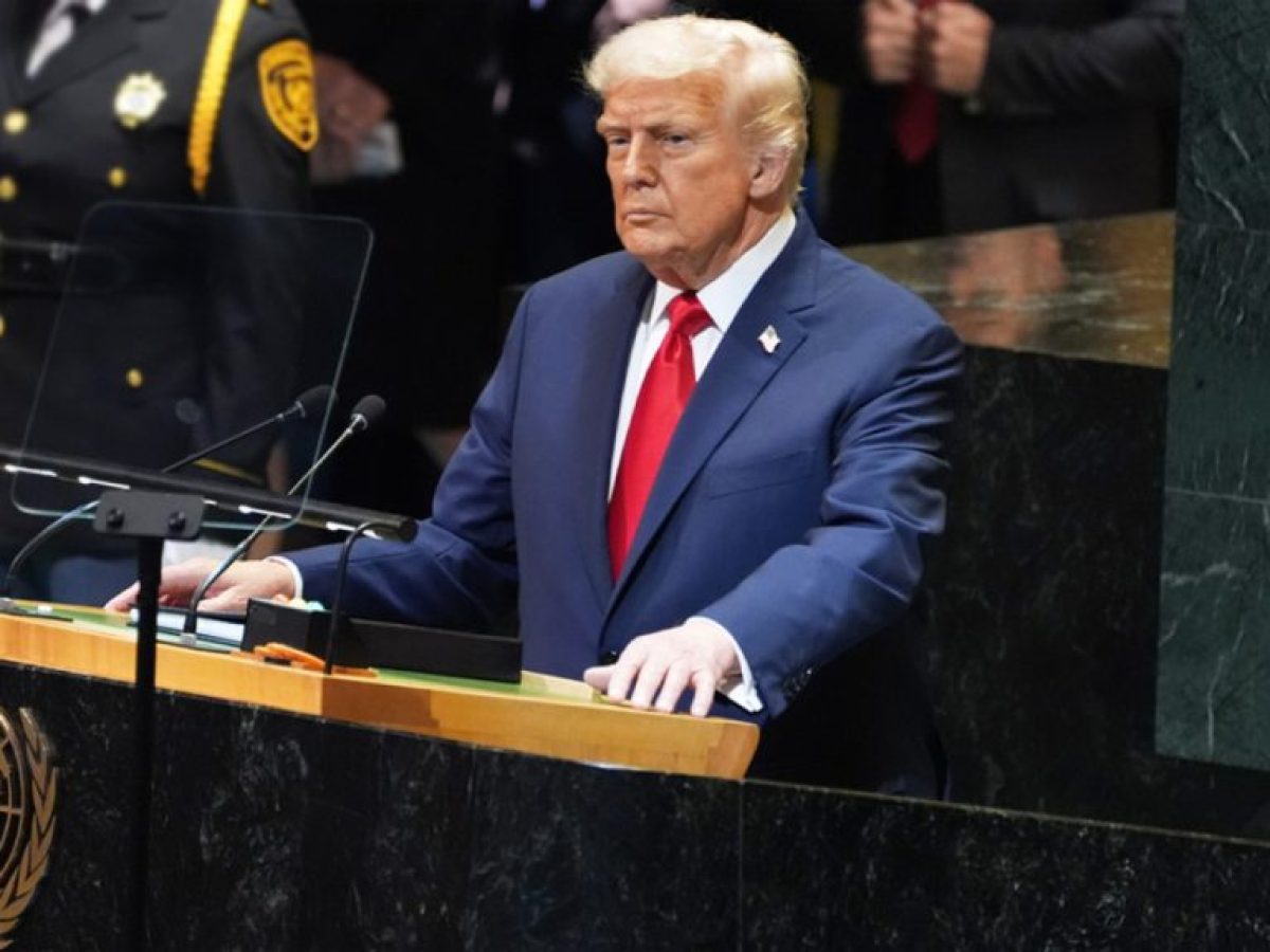 ΗΠΑ: Απόφαση-κόλαφος για τους δασμούς – Τι μέλλει γενέσθαι με τα $134 δισ. που έχουν ήδη εισπραχθεί