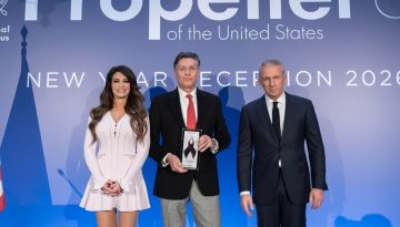 Propeller Club: Τιμητική διάκριση της Capital Link – Αναγνώριση του Νικόλα και της Όλγας Μπορνόζη