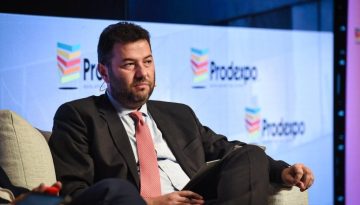 Servicers: &Alpha;&upsilon;&xi;&eta;&mu;έ&nu;&epsilon;&sigmaf; &omicron;&iota; &rho;&upsilon;&theta;&mu;ί&sigma;&epsilon;&iota;&sigmaf; &delta;&alpha;&nu;&epsilon;ί&omega;&nu; &kappa;&alpha;&tau;ά 9% &tau;&omicron; 2025 &ndash; Έ&phi;&tau;&alpha;&sigma;&alpha;&nu; &tau;&alpha; 6,8 &delta;&iota;&sigma;. &epsilon;&upsilon;&rho;ώ