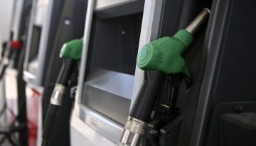 Αυξήσεις στα καύσιμα λόγω του ράλι στη διεθνή τιμή πετρελαίου – Τι λέει στο ΕΡΤnews η πρόεδρος βενζινοπωλών Αττικής