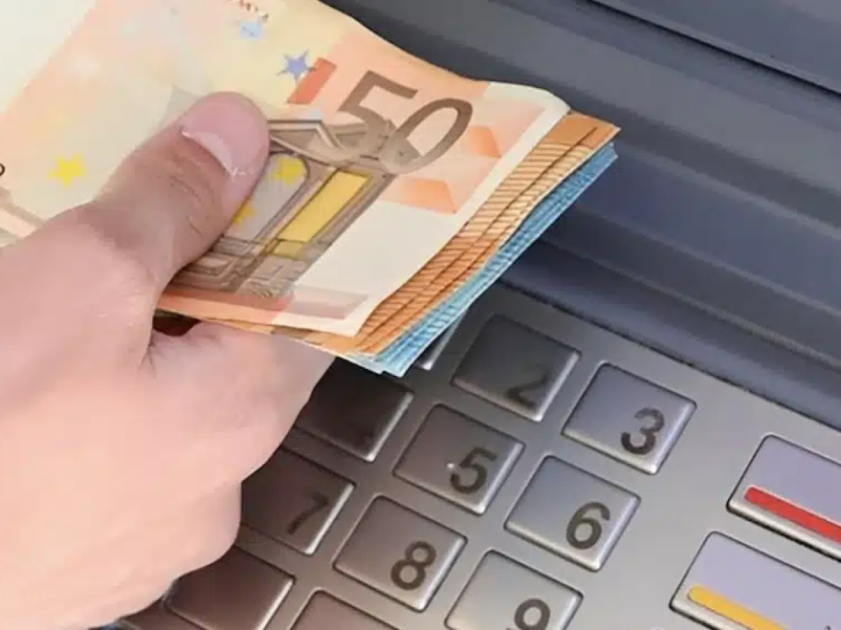 Εξετάζεται έκτακτο επίδομα Πάσχα – Οι εκτιμήσεις για τους δικαιούχους και τα ποσά