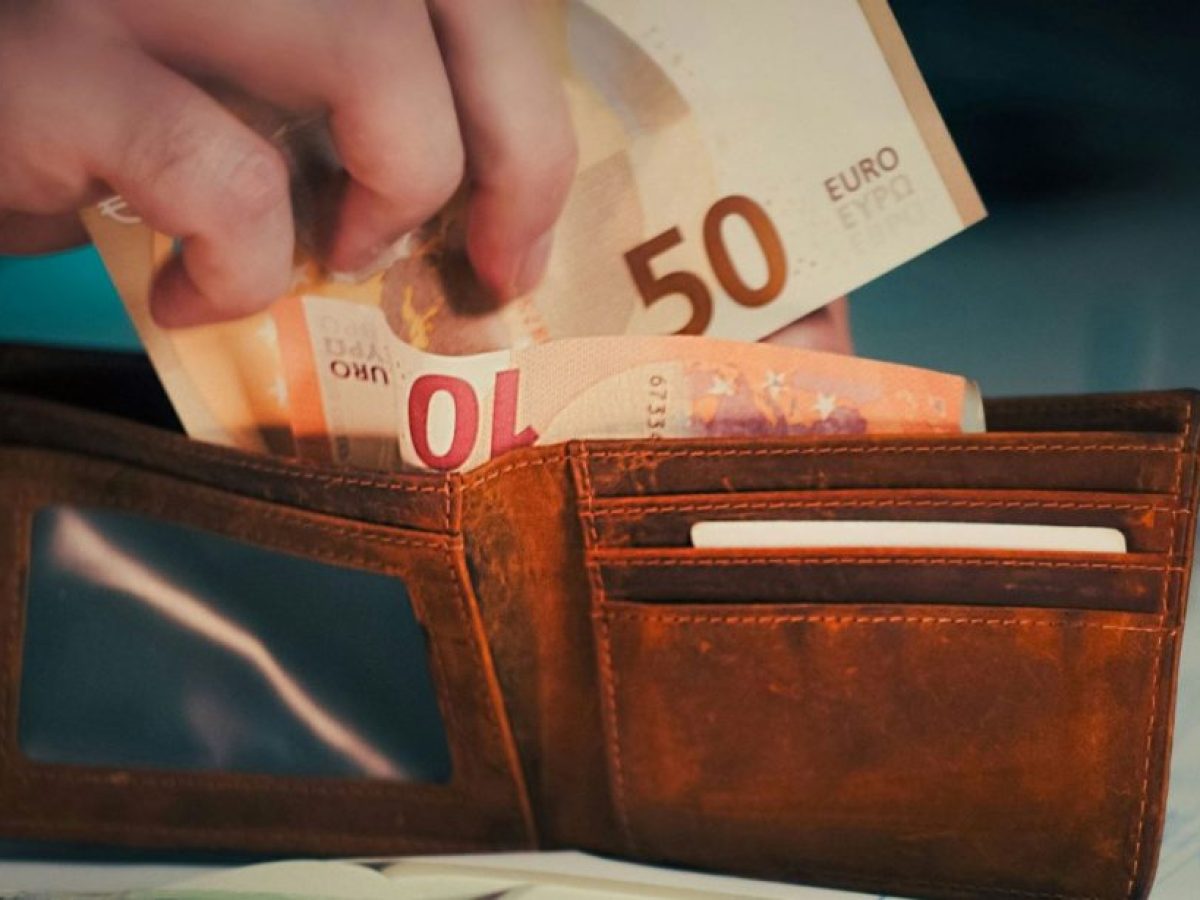 Πόσα πληρώνει πλέον ο ΕΦΚΑ αν αρρωστήσεις: Τα νέα ποσά