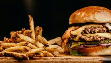 Fast food: Πώς αλλάζει ο χάρτης της γρήγορης εστίασης στην Ελλάδα