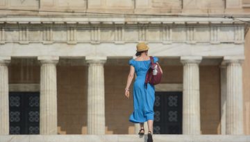 Τουρισμός: Ποιες χώρες φέρνουν δισ. στην Ελλάδα παρά δασμούς και γεωπολιτική ένταση;