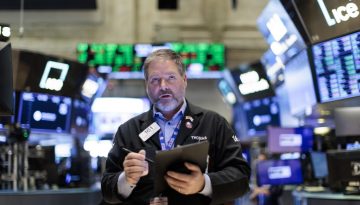 Wall Street: Άνοδος με αιχμή την τεχνολογία στη σκιά Τραμπ