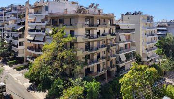 &Tau;&omicron; &epsilon;&lambda;&lambda;&eta;&nu;&iota;&kappa;ό &pi;&alpha;&rho;ά&delta;&omicron;&xi;&omicron; &tau;&eta;&sigmaf; &sigma;&tau;έ&gamma;&alpha;&sigma;&eta;&sigmaf;: &Iota;&delta;&iota;&omicron;&kappa;&alpha;&tau;&omicron;ί&kappa;&eta;&sigma;&eta;, &alpha;&lambda;&lambda;ά &mu;&epsilon; &upsilon;&psi;&eta;&lambda;ό &omicron;&iota;&kappa;&omicron;&nu;&omicron;&mu;&iota;&kappa;ό ά&gamma;&chi;&omicron;&sigmaf;