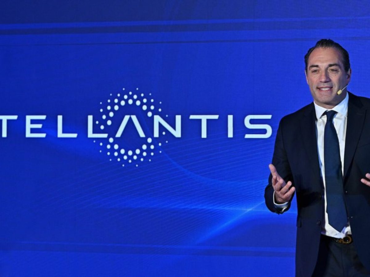 Stellantis: Βουτιά 14,4% στη μετοχή μετά τις ζημιές 22 δισ. ευρώ