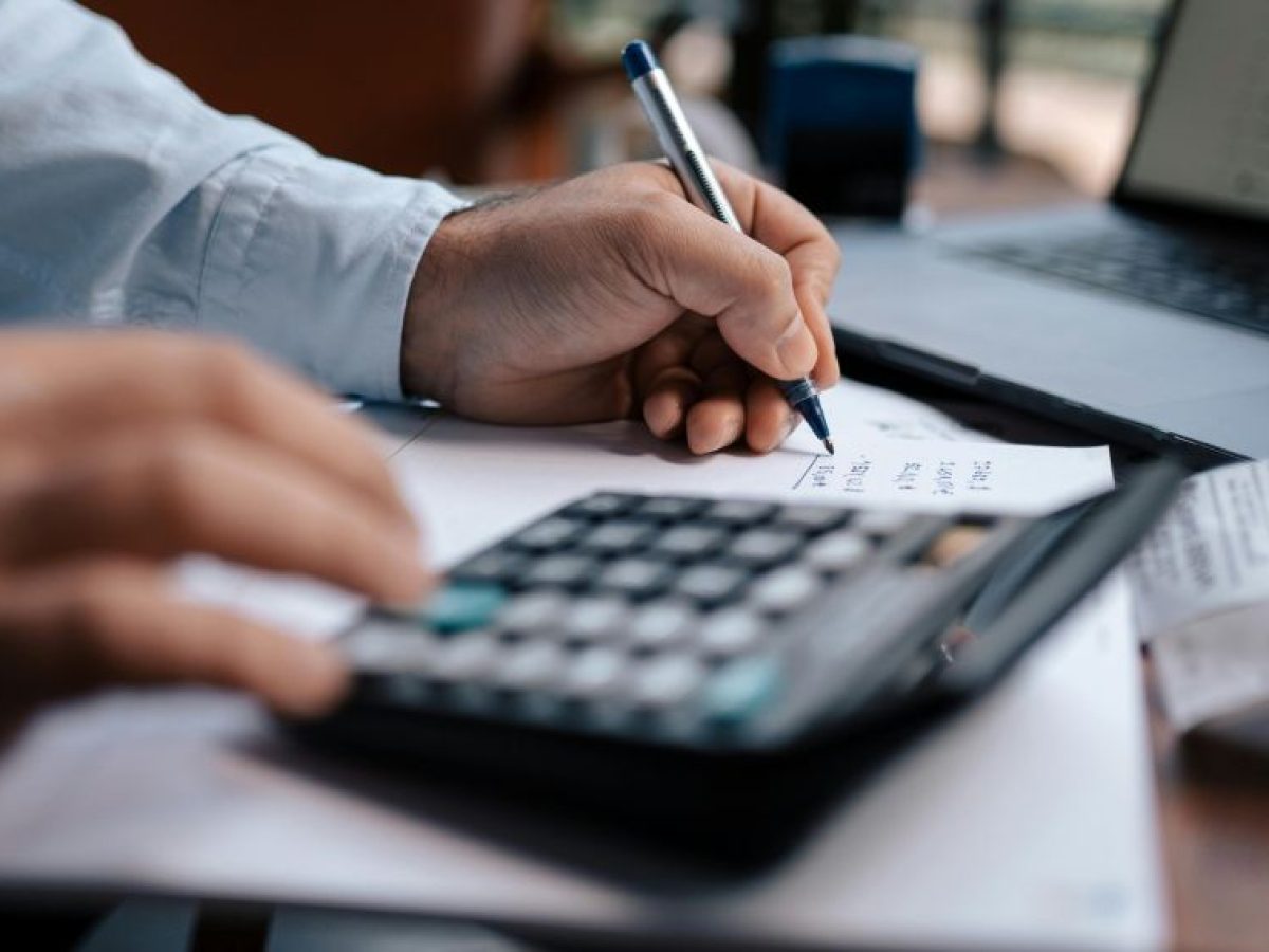 Μπλοκάκι φορολογία: Πώς μπορούν οι εργαζόμενοι να γλιτώσουν το τεκμήριο