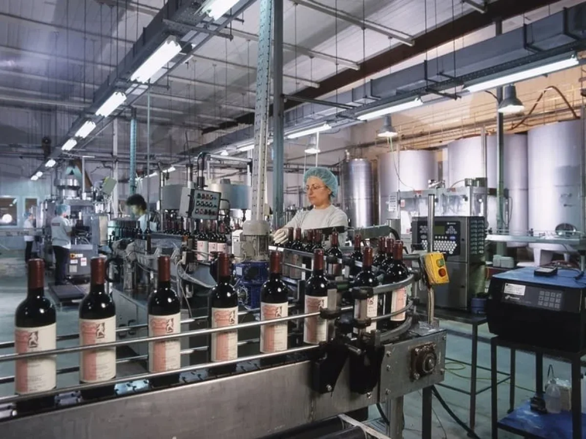 Cavino: Ηγέτης της ελληνικής αγοράς κρασιού με τζίρο 36 εκατ. ευρώ