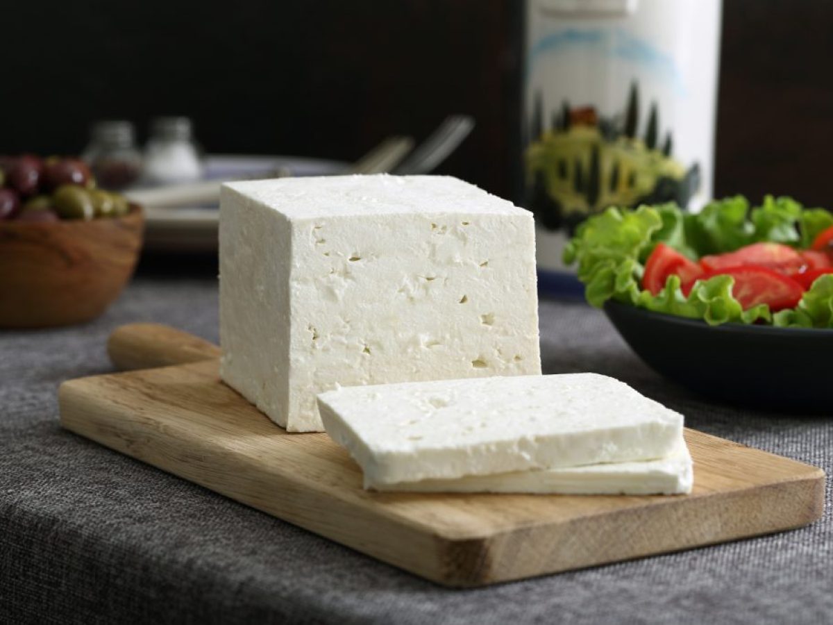 Ποιος απειλεί τα ελληνικά τυριά: Η μάχη του DNA και ο κρυφός κίνδυνος