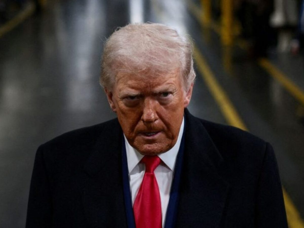 Νέα αναταραχή στις αγορές και το εμπόριο μετά τον επιπλέον δασμό 15% του Τραμπ